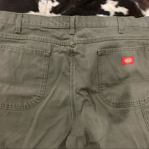 Like New Men’s Dickies Work Cargo Jeans in Size 38x36